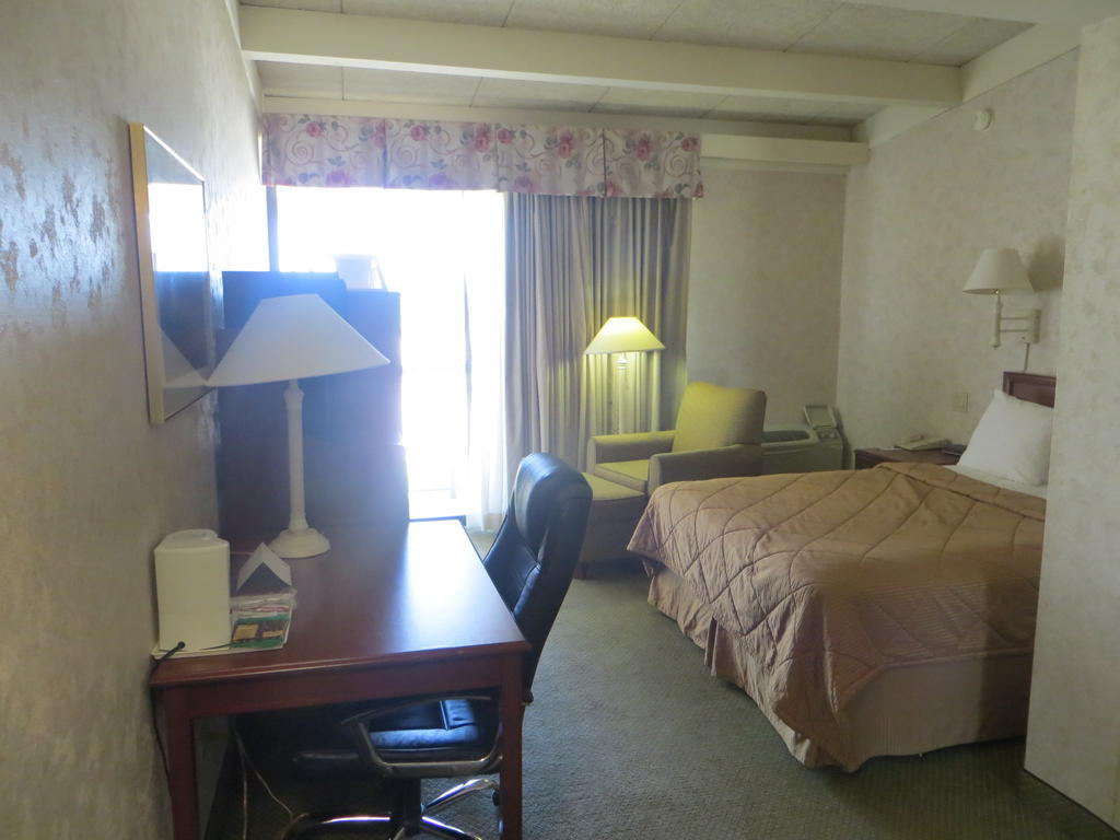 Rodeway Inn Skokie Evanston Buitenkant foto
